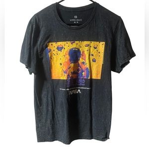 Hyper Space Unisex Graphic T Shirt Gray Nasa Astro size M